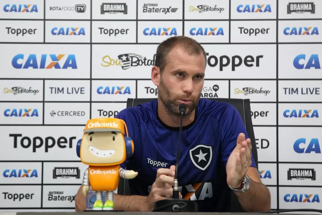Carli Botafogo Coletiva