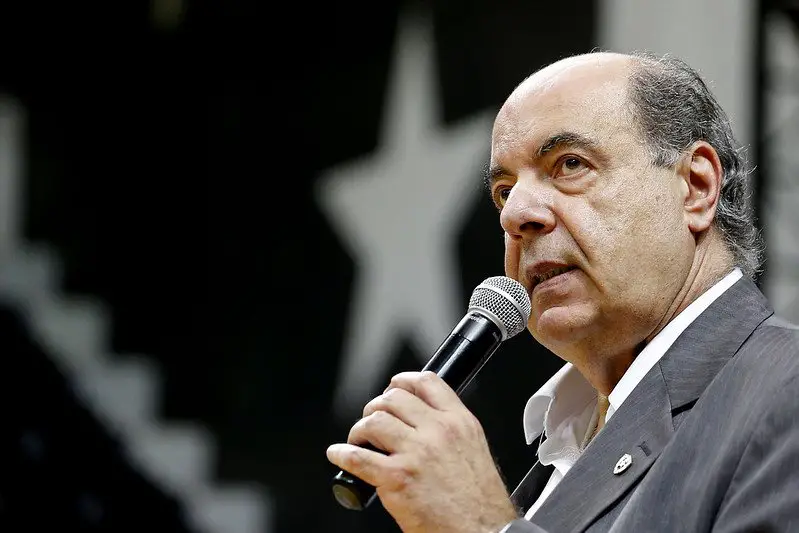 Mufarrej dívida Botafogo