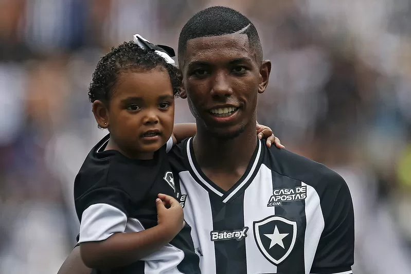 Kanu renova Botafogo