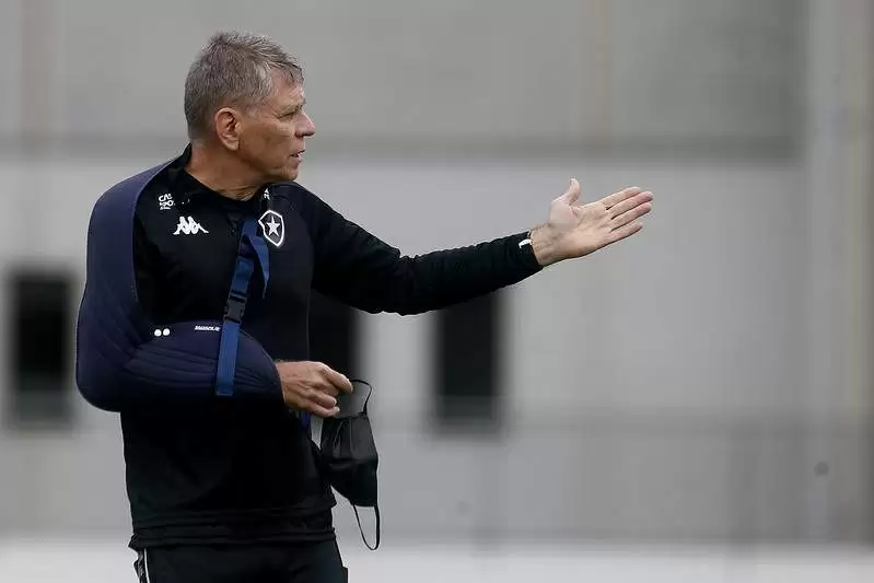 Autuori diretoria Botafogo salarios atrasados