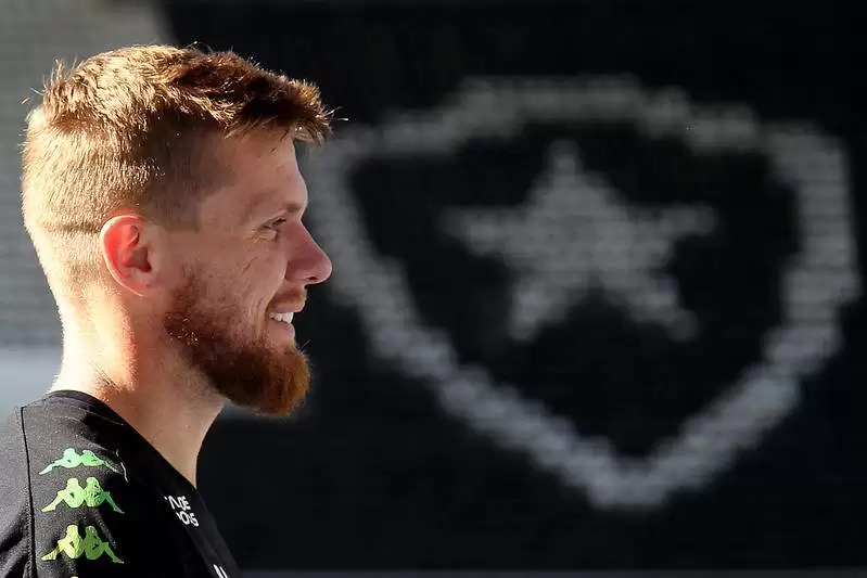 Rafael Forster regularizado Botafogo