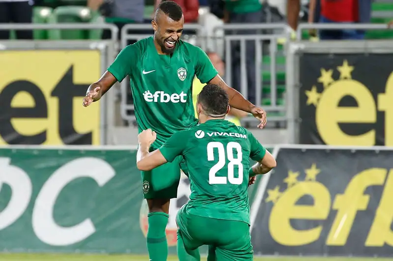 VÍDEO: Alex Santana, ex-Botafogo, marca golaço pelo Ludogorets - Fogo na  Rede