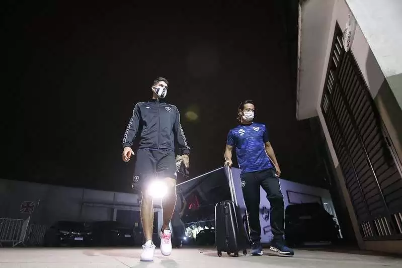 botafogo vasco escalação