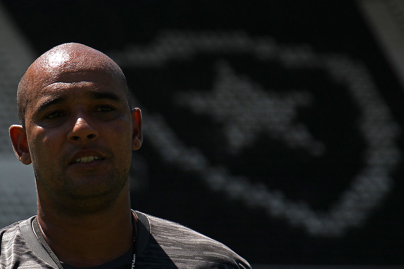 felipe lucena botafogo flamengo brasileiro