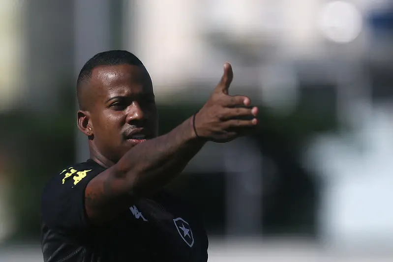 Botafogo Renova Contrato De Guilherme Santos Até O Final Do Brasileiro ...