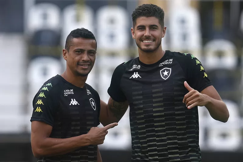 Pedro Raul Cícero dispensa Botafogo