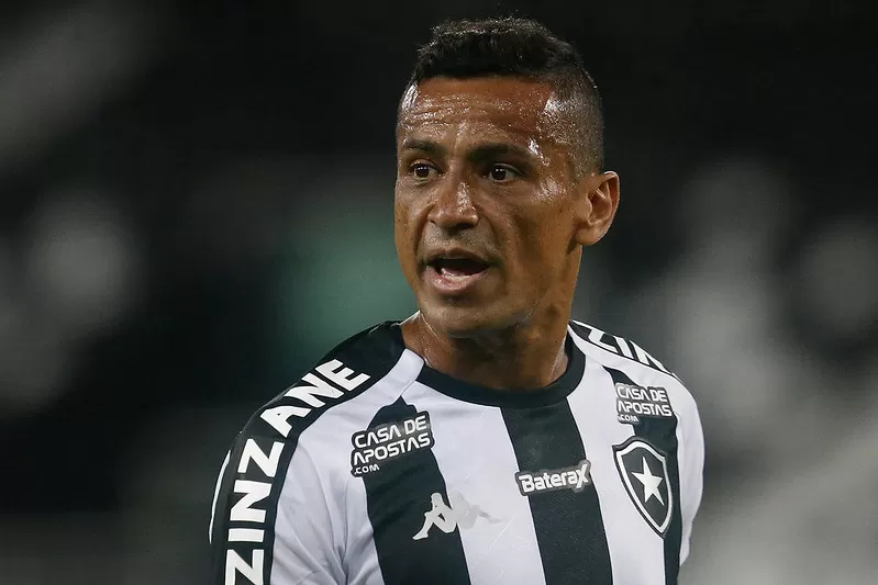 Botafogo Cícero Kalou