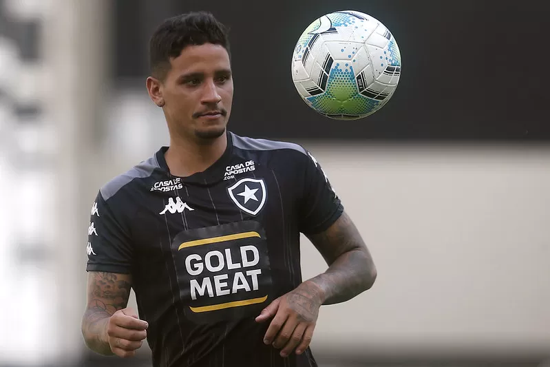 Botafogo renova contrato Luiz Otavio