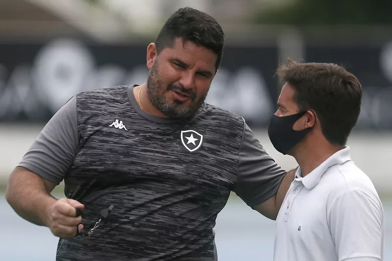 gerente base botafogo tiano gomes