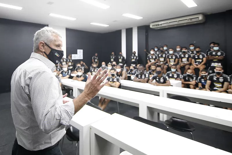 Vinicius Assumpção Botafogo Montenegro