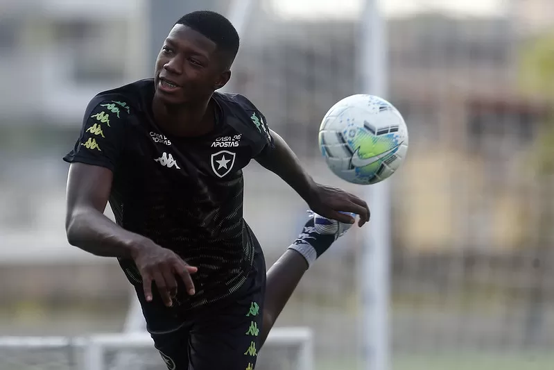 matheus babi botafogo fluminense