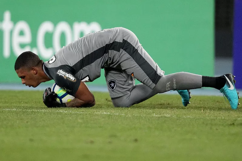 diego loureiro botafogo atlético-go