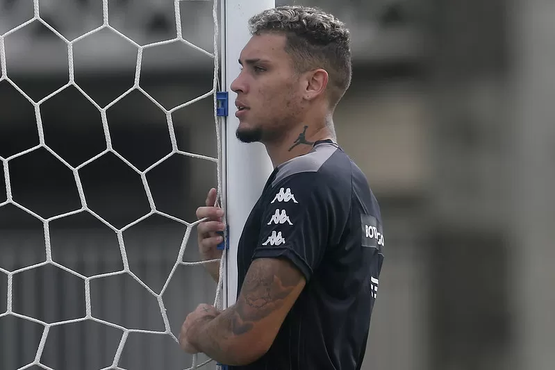 rafael navarro botafogo serie b