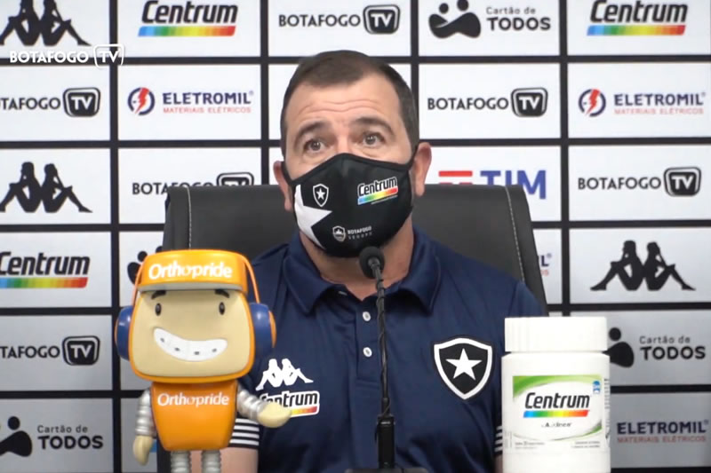 Enderson Moreira apresentado Botafogo