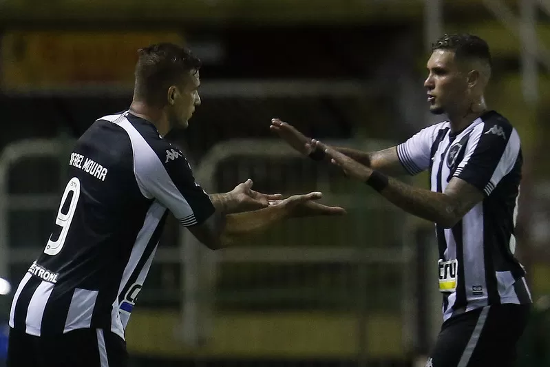 chamusca rafael moura botafogo