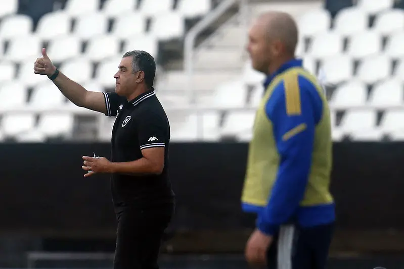 Pressionado após empate com Cruzeiro, Chamusca garante ter ...