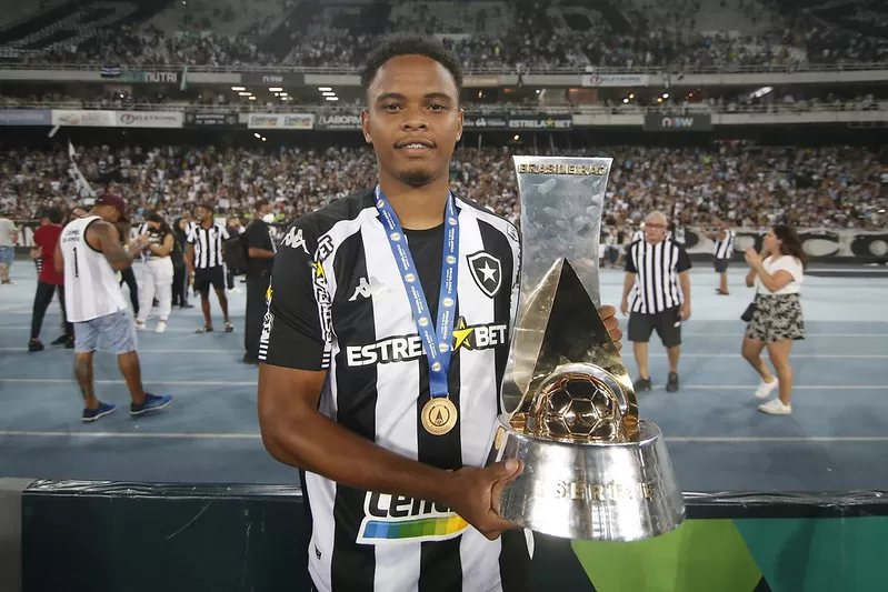 lucas mezenga botafogo
