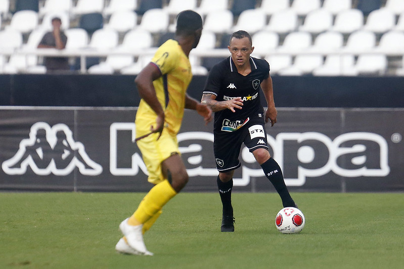 carlinhos botafogo lesão