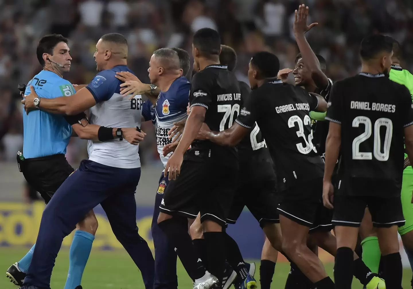 botafogo fluminense árbitro