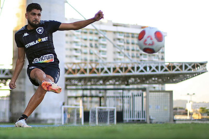 daniel borges botafogo assistencia