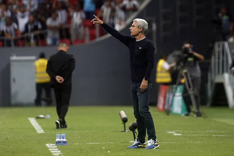 luis castro botafogo ceilândia