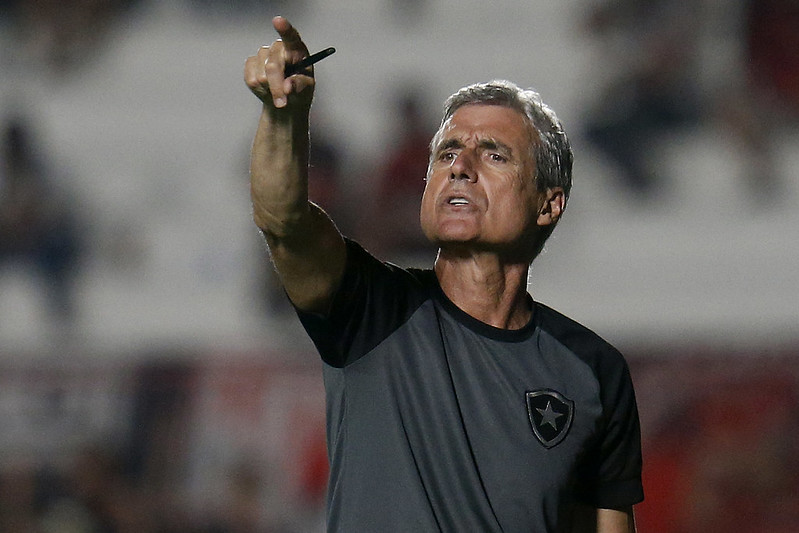 luis castro diego loureiro botafogo atletico-go