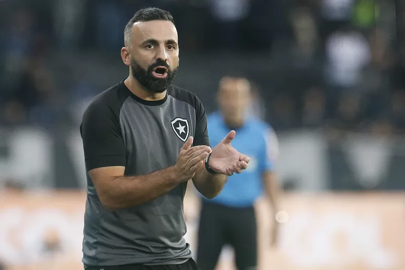 botafogo fluminense vitor severino