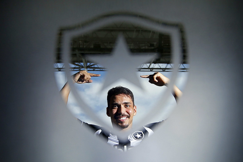 botafogo carlos eduardo loco abreu