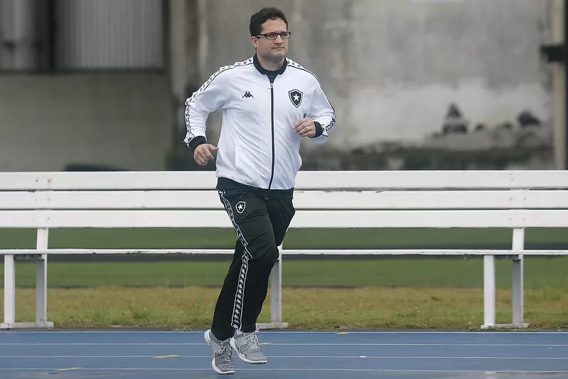 gustavo dutra medico botafogo anestesista estuprador