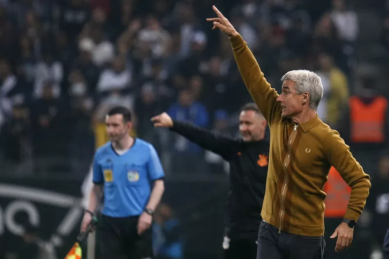 luis castro botafogo corinthians campeonato brasileiro