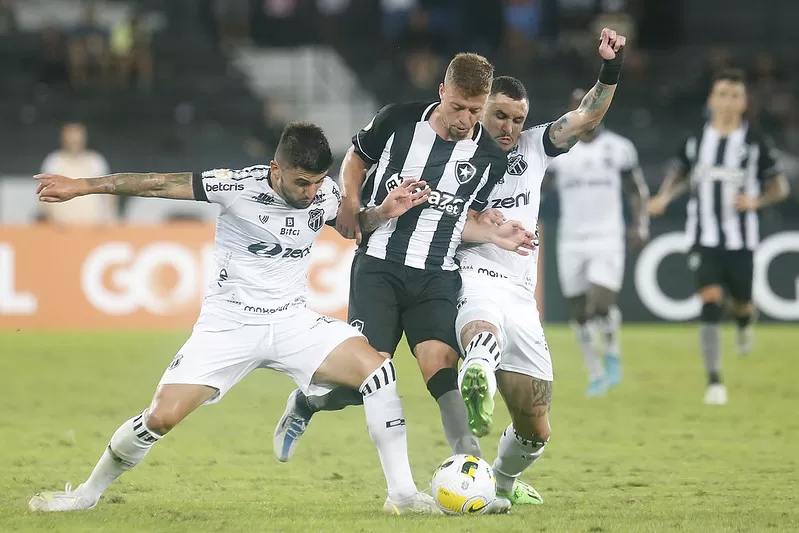 lucas fernandes botafogo