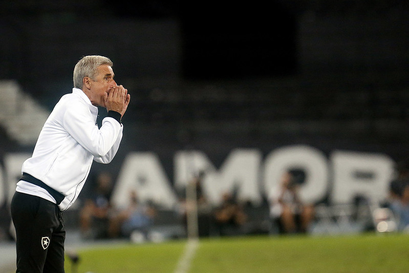 luis castro botafogo campeonato brasileiro