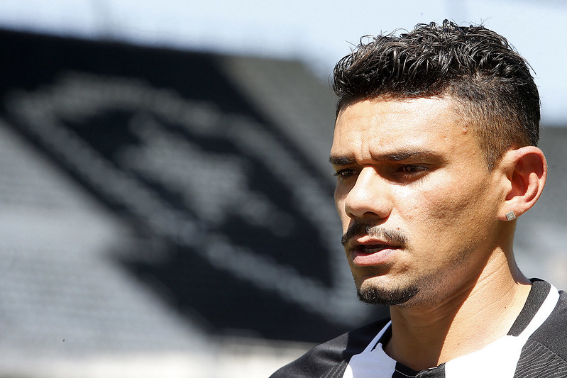 tiquinho apresentado botafogo