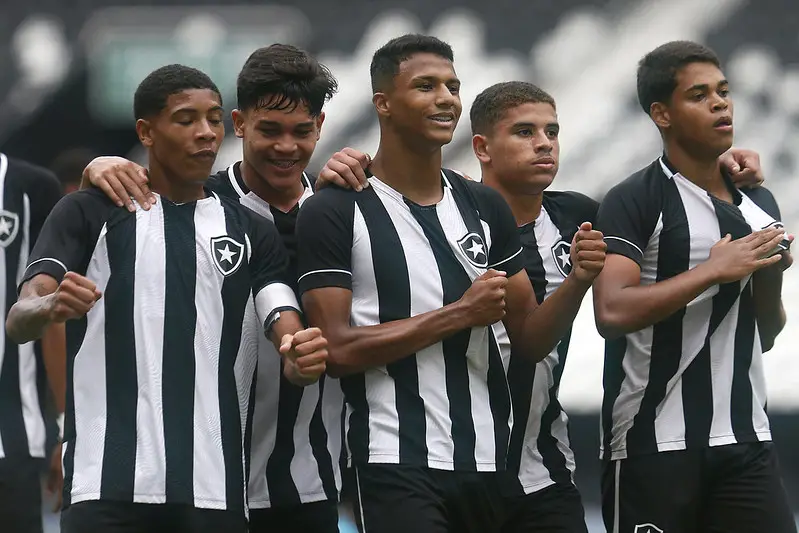 Sub-15 e Sub-17: Em clássico contra o Botafogo, Moleques de Xerém