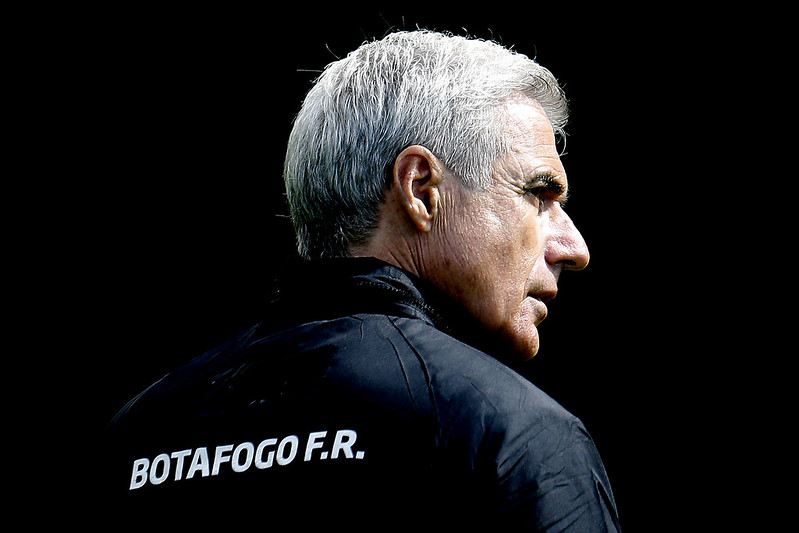 luis castro botafogo pressao