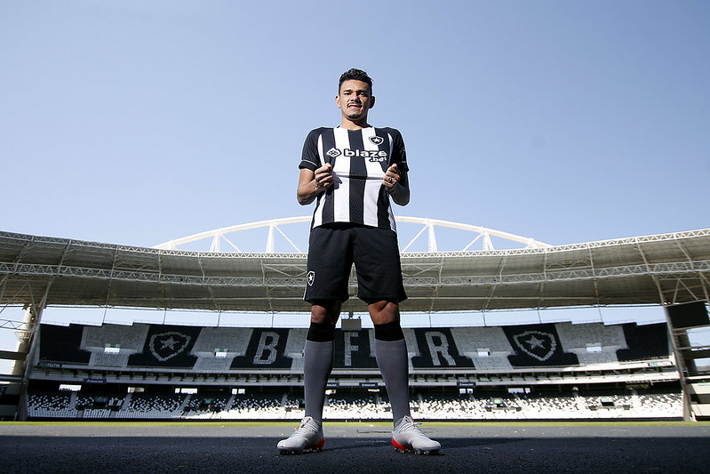 tiquinho soares botafogo fortaleza