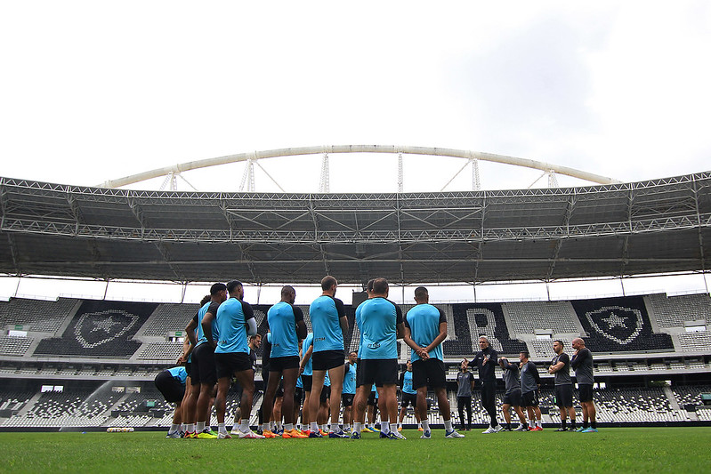 botafogo avaí pendurados