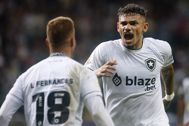 tiquinho soares botafogo atletico-mg