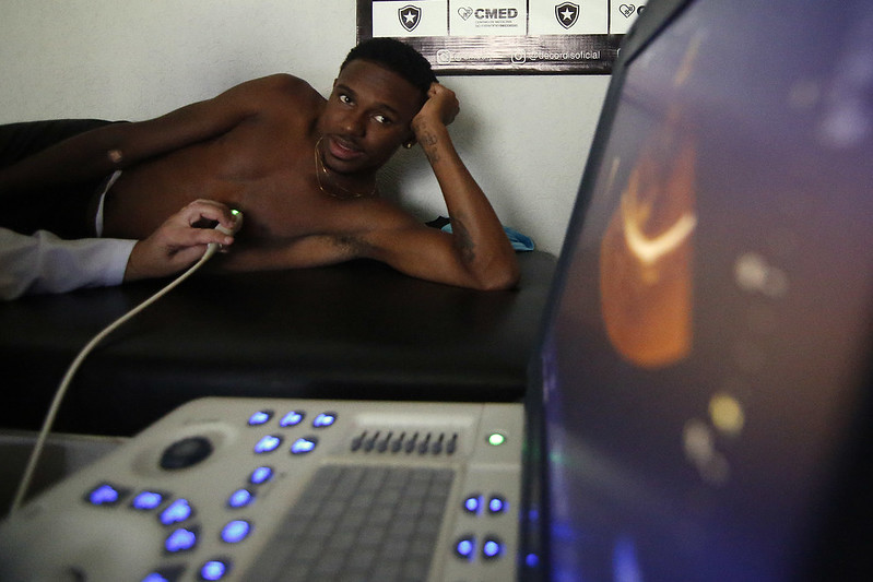 jeffinho botafogo lyon