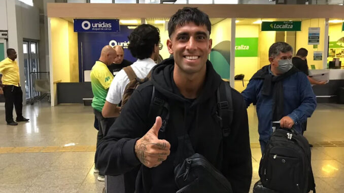 Leonel Di Plácido desembarca no Rio para assinar com Botafogo