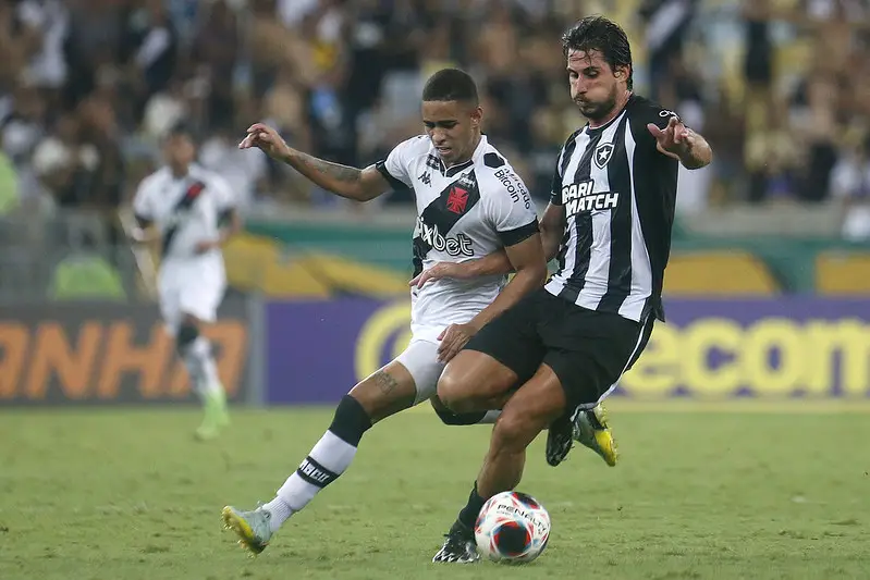 Mesmo Com Dois Expulsos, Botafogo Mantém Pressão Na Marcação; Números ...