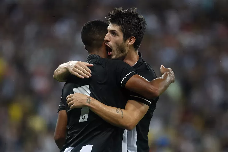 lucas piazon botafogo renova