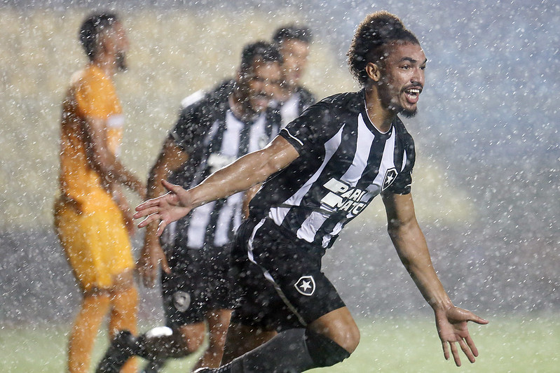 botafogo brasiliense copa do brasil vinicius assumpcao