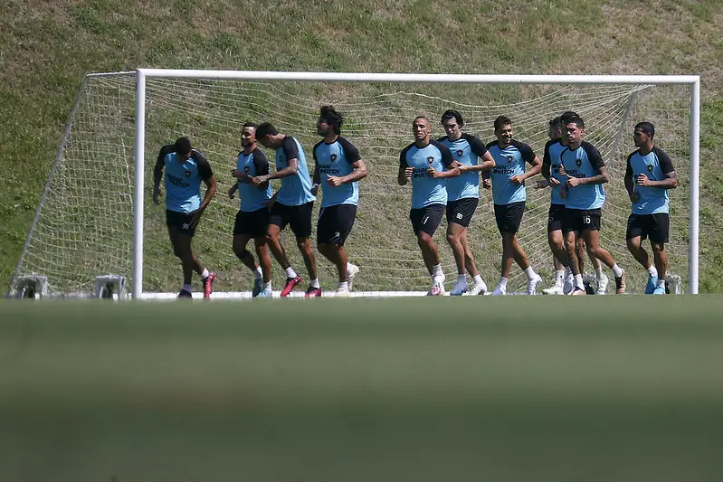 Botafogo divulga relacionados para jogo contra a Portuguesa pela Taça Rio;  veja lista - Fogo na Rede