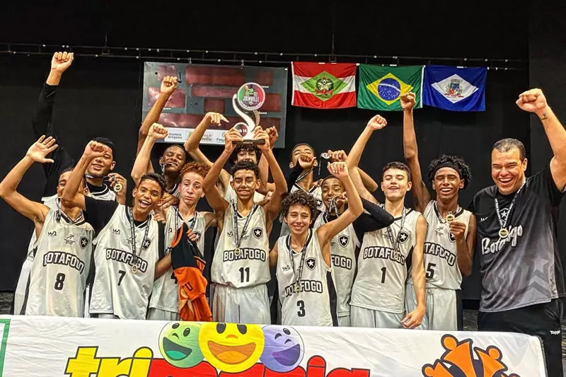 Basquete Botafogo Sub14 vence Jaraguá do Sul e conquista a Taça