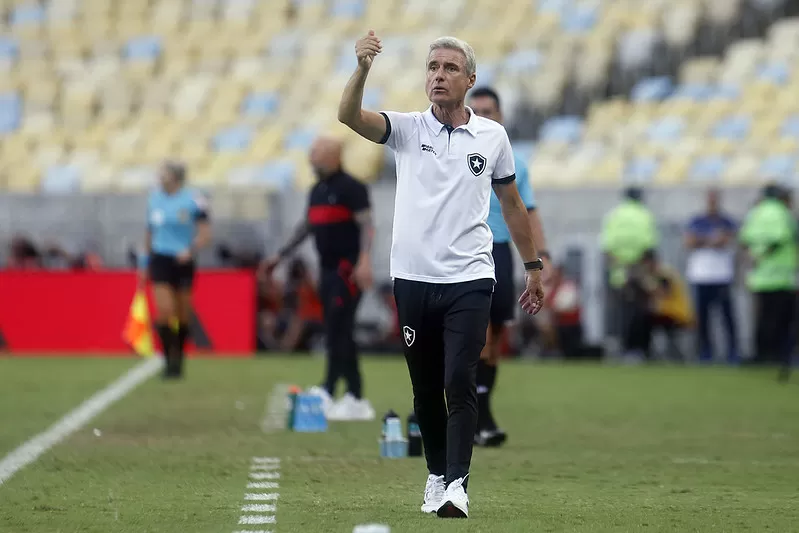 luis castro botafogo brasileiro