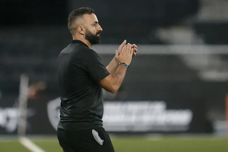 botafogo atletico-mg vitor severino