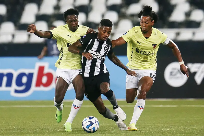 botafogo ldu sul-americana nilton santos