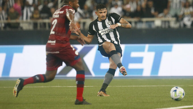 Brasileirão: Botafogo volta a jogar bem, vence Fortaleza e abre cinco  pontos na liderança