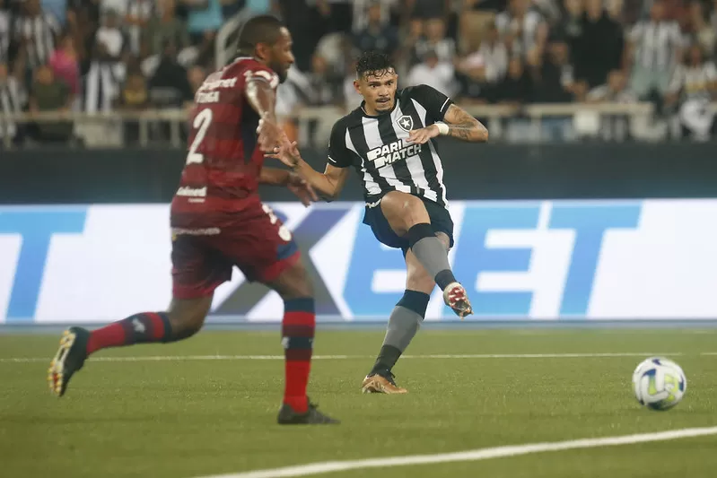 tiquinho soares botafogo fortaleza